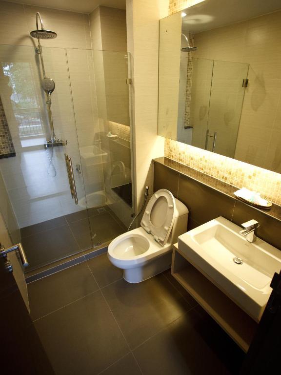 Alisha Court Hotel & Residence Банкок Стая снимка