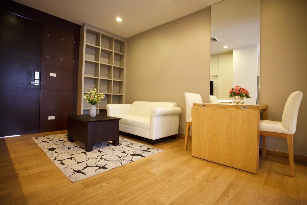 Alisha Court Hotel & Residence Банкок Стая снимка